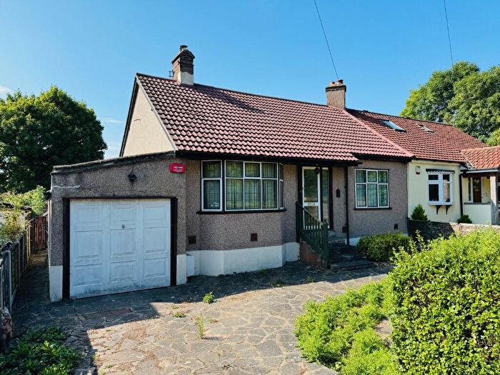 2 Bedroom Semi-Detached Bungalow For Sale In Greenbanks, Upminster, London, RM14