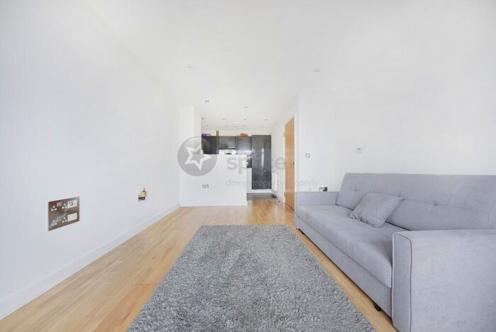 1 Bedroom Flat To Rent In Powell House, Dunstan Mews, Enfield, EN1