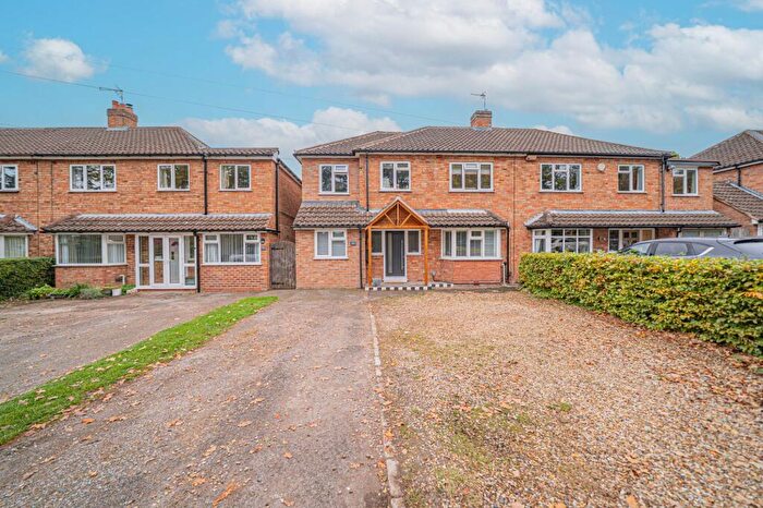 4 Bedroom Semi-Detached House For Sale In Tilehouse Green Lane, Knowle, B93