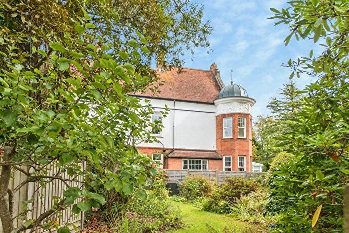 4 Bedroom Flat For Sale In Manor Road, Sidmouth, EX10