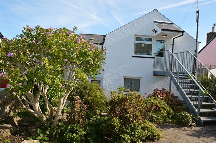 2 Bedroom Apartment To Rent In St Floor Flat, Eastgate, Cowbridge, Vale Of Glamorgan, CF71