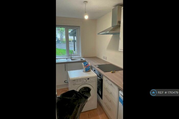 1 Bedroom Flat To Rent In Jerviston Court, Motherwell, ML1