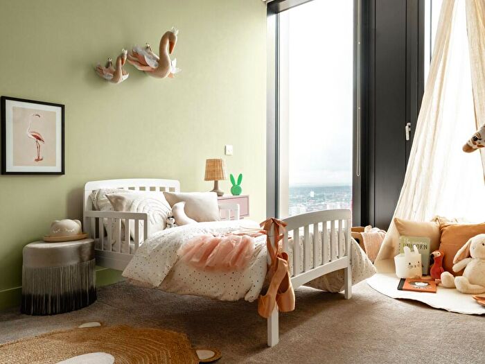 3 Bedroom Apartment To Rent In The Mercian, Broad Street, B15