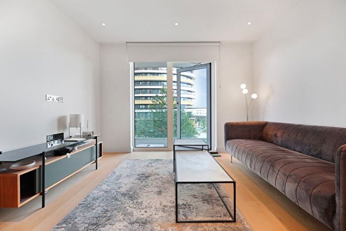2 Bedroom Flat To Rent In White City Living, London, W12