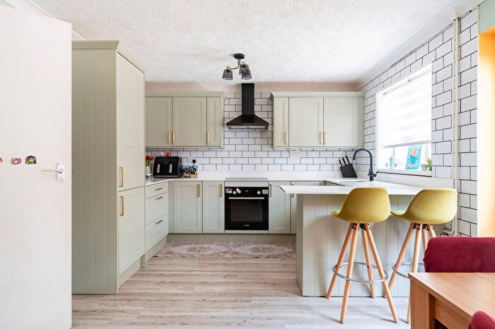 4 Bedroom Terraced House For Sale In Rosebay Close, Norwich, NR6