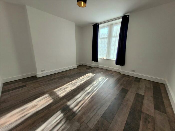 1 Bedroom Flat To Rent In Glenbervie Road, Torry, Aberdeen, AB11