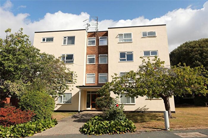 1 Bedroom Apartment For Sale In Belworth Court, Cheltenham, Gloucestershire, GL51