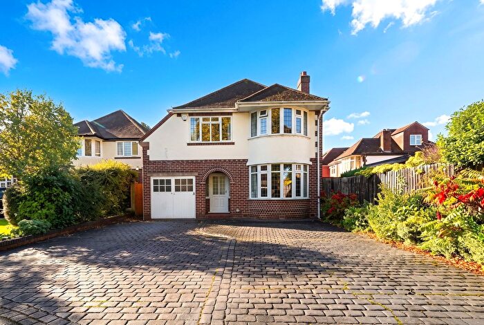 3 Bedroom Detached House For Sale In Boden Road, Hall Green, B28