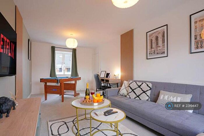 5 Bedroom Semi-Detached House To Rent In Brosse Crescent, Milton Keynes, MK17