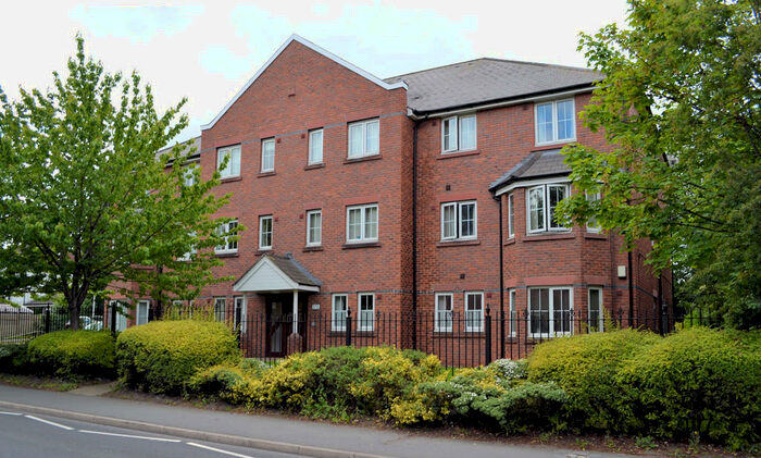 2 Bedroom Apartment To Rent In Sunnymill Drive, Sandbach, CW11