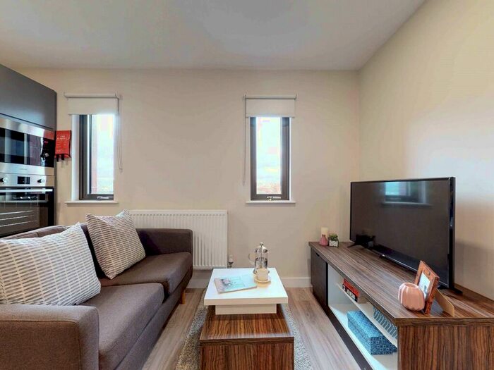 Flat To Rent In Apt, Apollo Residence #, S1
