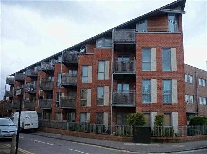 2 Bedroom Flat To Rent In Edith Court, Bedfont, TW14
