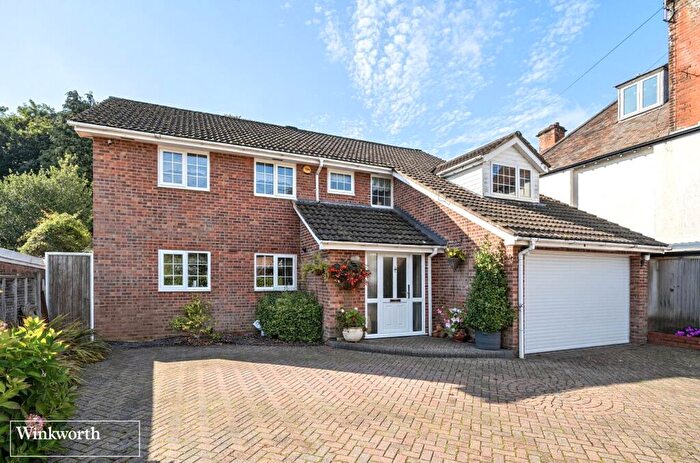 4 Bedroom Detached House For Sale In Wallis Road, Basingstoke, Hampshire, RG21