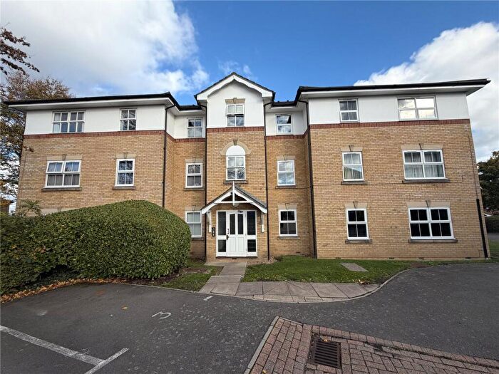 2 Bedroom Apartment To Rent In Hatfield Close, Sutton, SM2