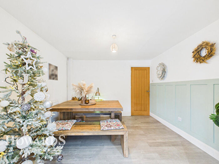 5 Bedroom Detached House For Sale In Fleetdyke Drive, Lowestoft, NR33