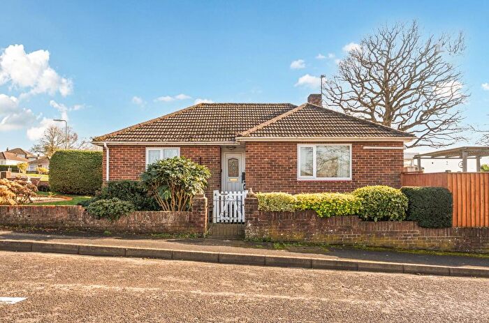 2 Bedroom Detached Bungalow For Sale In Bodycoats Road, Chandler's Ford, SO53