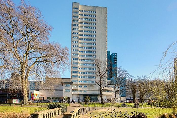 3 Bedroom Flat To Rent In Neville Gill Close, Wandsworth, SW18