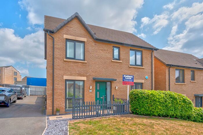 3 Bedroom Detached House For Sale In Chippenham Close, Corby, NN18