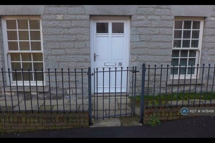 1 Bedroom Flat To Rent In Northload Street, Glastonbury, BA6