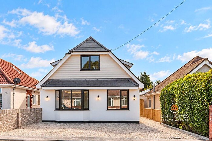 4 Bedroom Detached House For Sale In Palmer Road, Poole, BH15