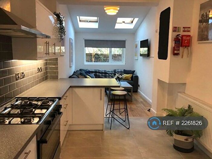 7 Bedroom Terraced House To Rent In Whitby Road, Manchester, M14