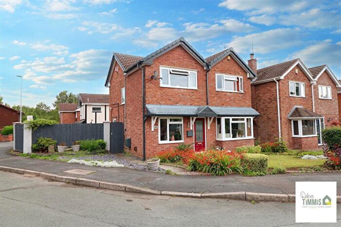 3 Bedroom Detached House For Sale In Crossfield Avenue, Blythe Bridge, ST11