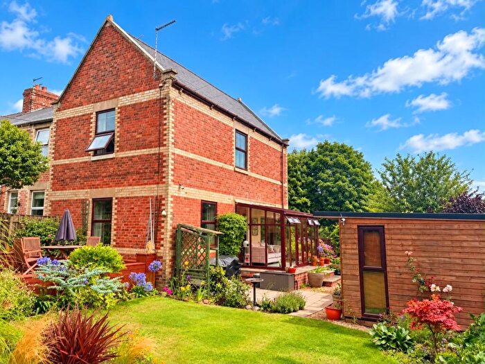 2 Bedroom End Of Terrace House For Sale In The Avenue, Murton, County Durham, SR7