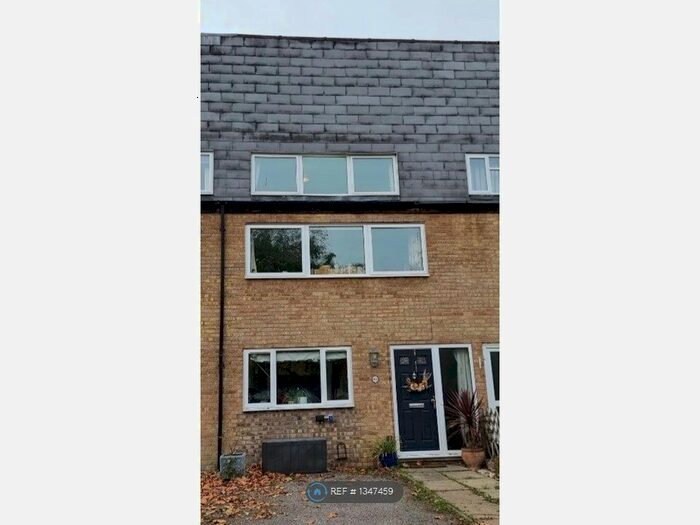 4 Bedroom Terraced House To Rent In Ashfield, Stantonbury, Milton Keynes, MK14