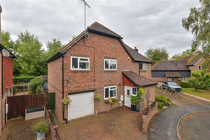 4 Bedroom Semi-Detached House For Sale In The Acorns, Smarden, Kent, TN27