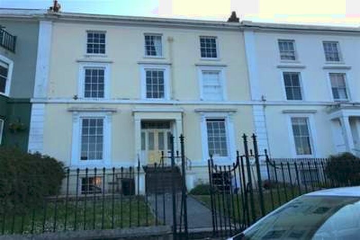 1 Bedroom Flat To Rent In Falmouth, Cornwall, TR11