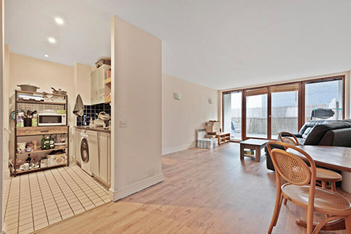 2 Bedroom Flat To Rent In Naylor Building West, Assam Street, E1