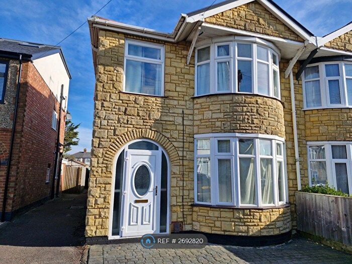 3 Bedroom Semi-detached House To Rent In Bleache Place, Oxford, OX4