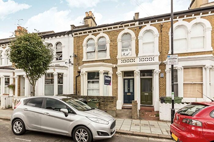 4 Bedroom Flat To Rent In Plato Road, Brixton, SW2