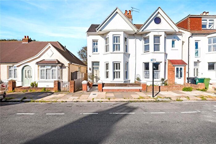 5 Bedroom End Of Terrace House For Sale In Marine Avenue, Hove, East Sussex, BN3