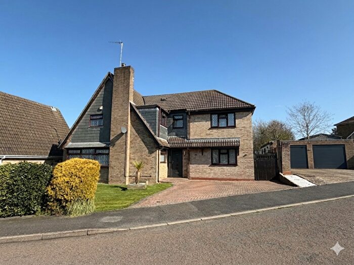 4 Bedroom Detached House For Sale In The Slade Daventry Northamptonshire, NN11