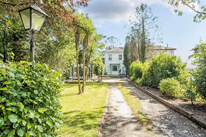3 Bedroom Property For Sale In Crellow Gardens, Stithians, Truro, TR3