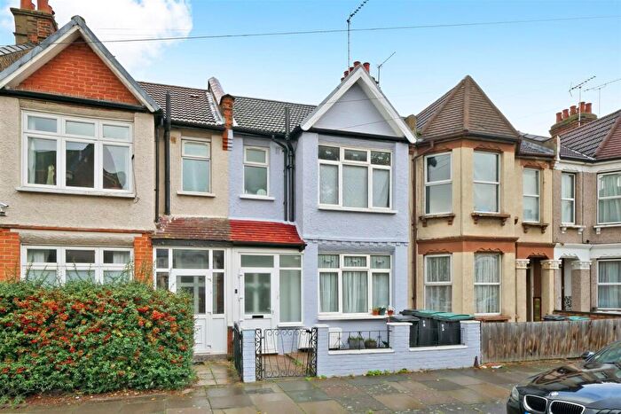 1 Bedroom Apartment To Rent In Willingdon Road, London, N22