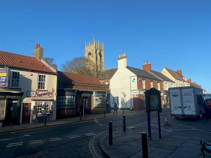 2 Bedroom Flat To Rent In Market Place, Hedon, Hull, HU12