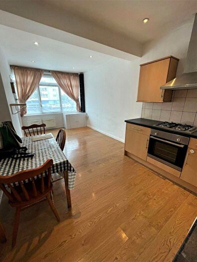 2 Bedroom Flat To Rent In Collingwood Road, Sutton, SM1