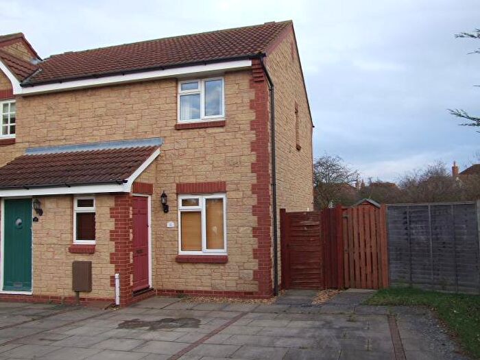 2 Bedroom House To Rent In Betony Walk, Rushden`, NN10