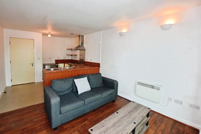 1 Bedroom Flat To Rent In City Point, Chapel Street, City Centre, Salford, M3