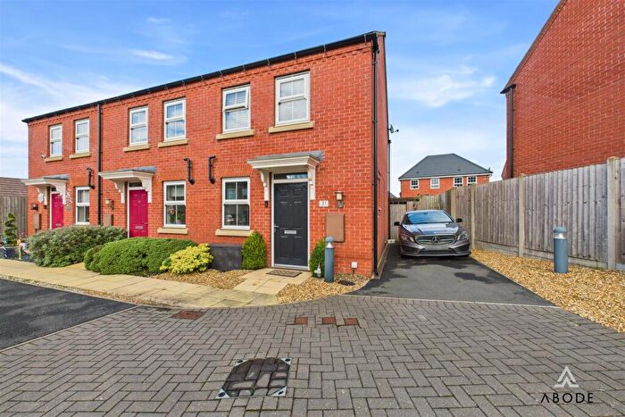2 Bedroom Town House For Sale In Barton Drive, Ashbourne, Derbyshire, DE6