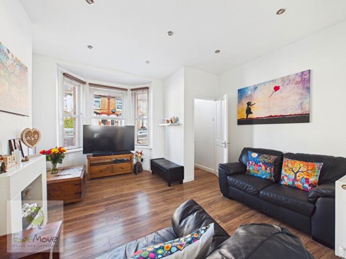 3 Bedroom Terraced House For Sale In Gordon Road, Strood, Rochester, ME2