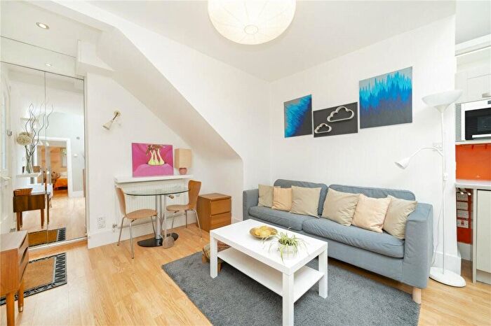 1 Bedroom Flat To Rent In St. Pauls Avenue, Willesden Green, NW2