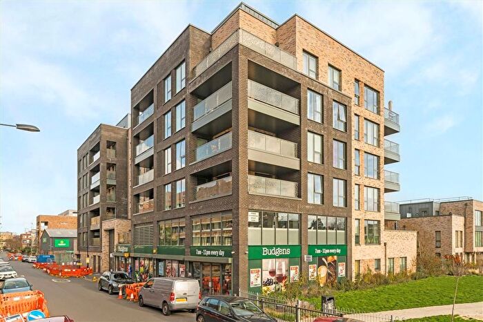 2 Bedroom Flat For Sale In Pomeroy Street, New Cross, SE14