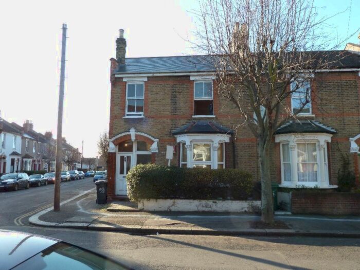 3 Bedroom Flat To Rent In Brighton Avenue, London, E17