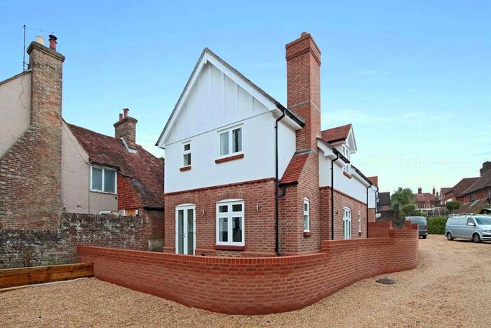 3 Bedroom Detached House To Rent In Church Street, Uckfield, TN22