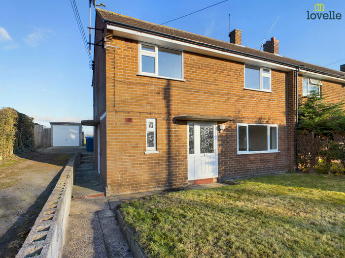 3 Bedroom Semi-Detached House To Rent In Park View, Legsby, LN8