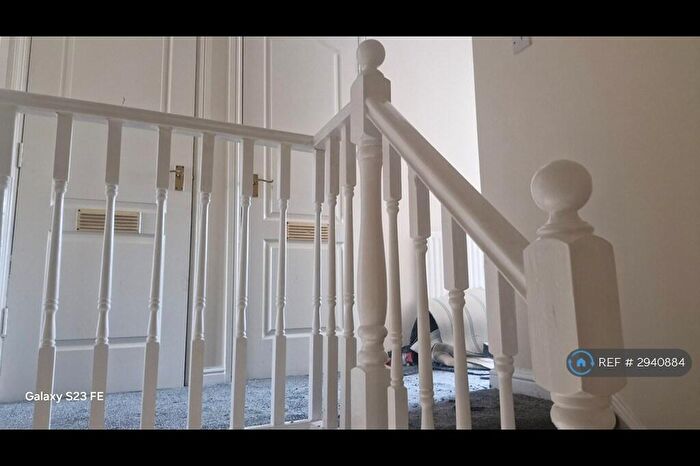 3 Bedroom End Of Terrace House To Rent In Fairway Drive, London, SE28