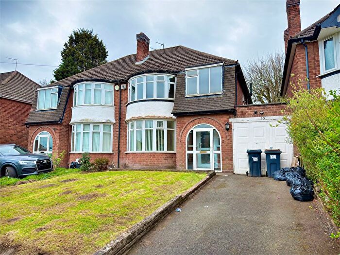 3 Bedroom Semi Detached House To Rent In Pickwick Grove, Birmingham, B13